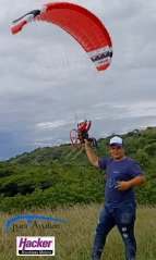 RC Para Pilot Noah "FREE" mit Backpack und APS 360°, rot